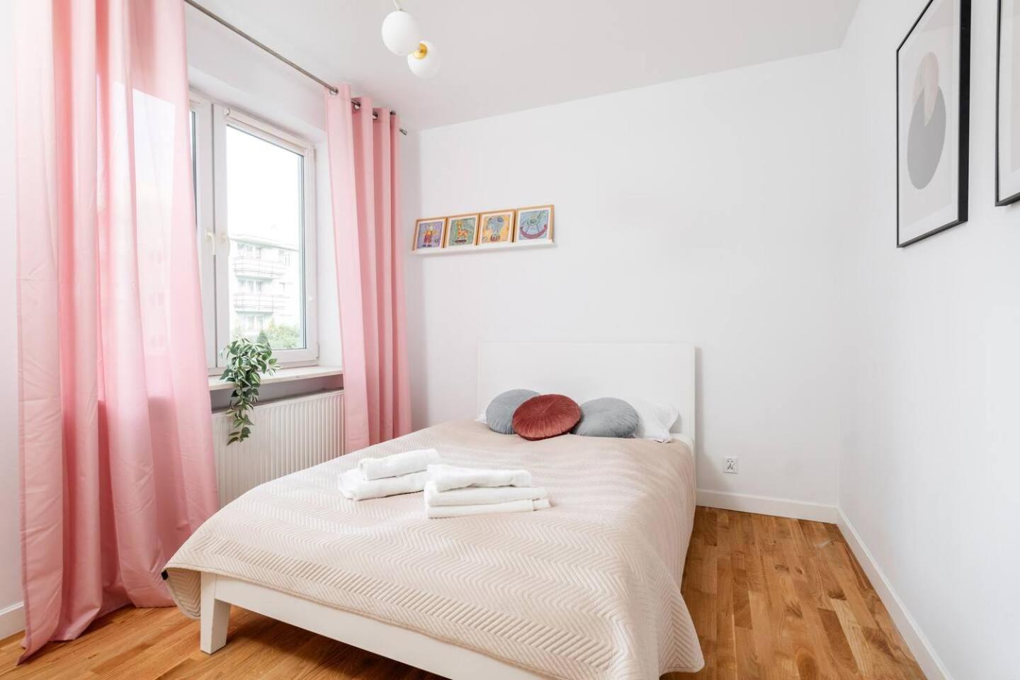 Superb Czerska Family Apartment Varşovia Exterior foto
